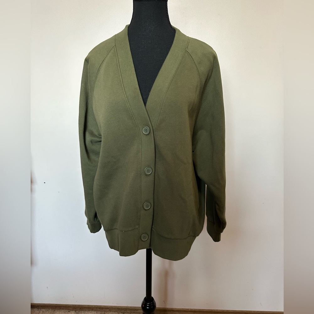 GAP army green button-up cardigan sweatshirt. PTP 23